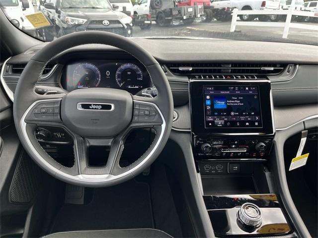 new 2025 Jeep Grand Cherokee car, priced at $42,280