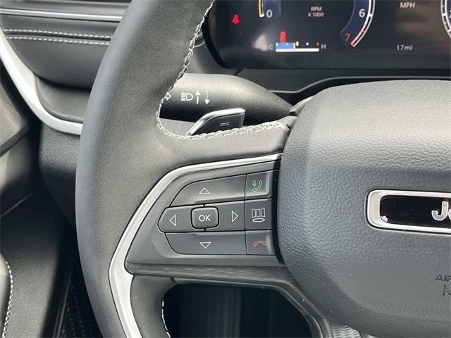 new 2025 Jeep Grand Cherokee car, priced at $42,280