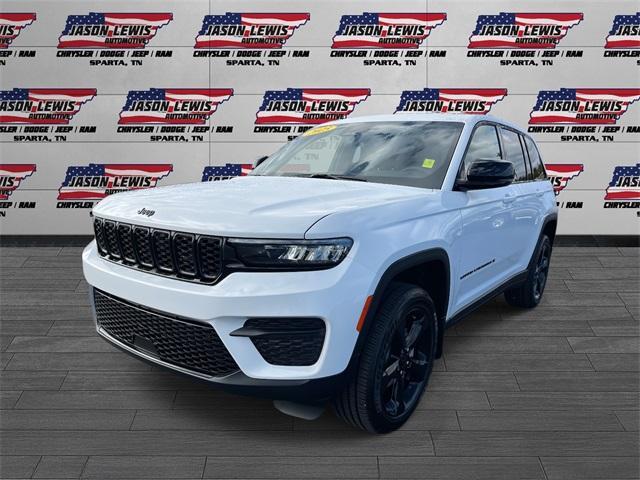 new 2025 Jeep Grand Cherokee car, priced at $45,200