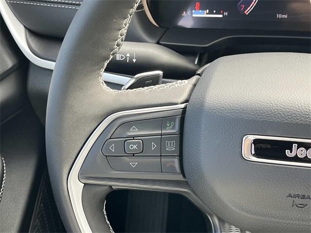 new 2025 Jeep Grand Cherokee car, priced at $45,200