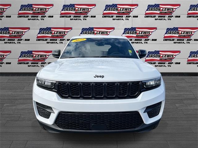 new 2025 Jeep Grand Cherokee car, priced at $45,200