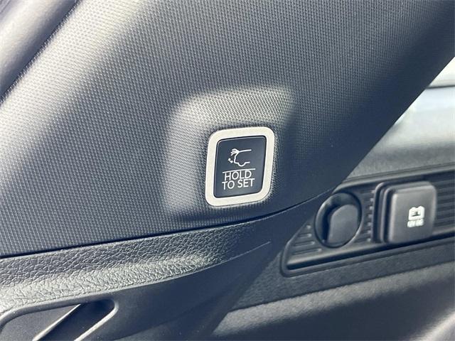 new 2025 Jeep Grand Cherokee car, priced at $43,700