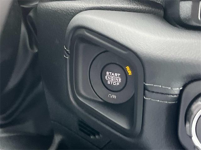 new 2025 Jeep Gladiator car, priced at $48,923