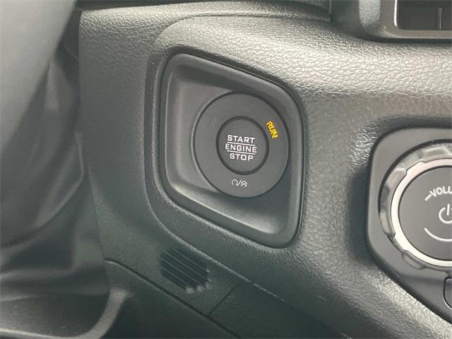 new 2025 Jeep Gladiator car, priced at $42,505