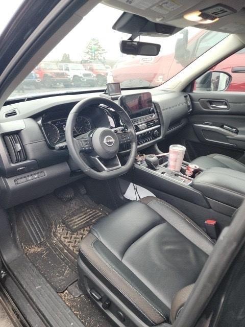 used 2023 Nissan Pathfinder car