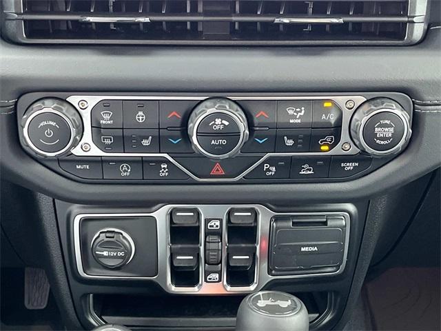 new 2025 Jeep Wrangler car, priced at $53,815