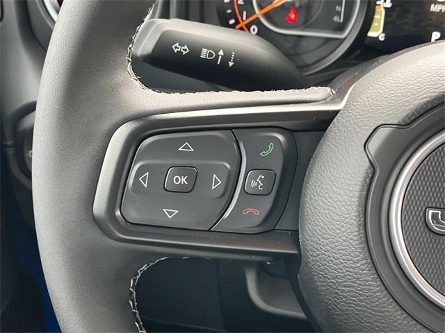 new 2025 Jeep Gladiator car, priced at $46,177