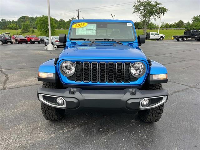 new 2025 Jeep Gladiator car, priced at $46,177