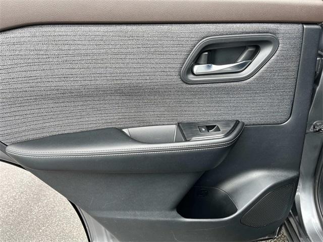 used 2023 Nissan Rogue car, priced at $22,250