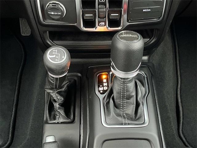 new 2025 Jeep Gladiator car, priced at $43,800