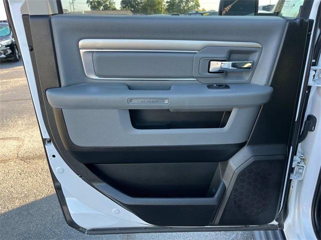 used 2019 Ram 1500 Classic car, priced at $19,618