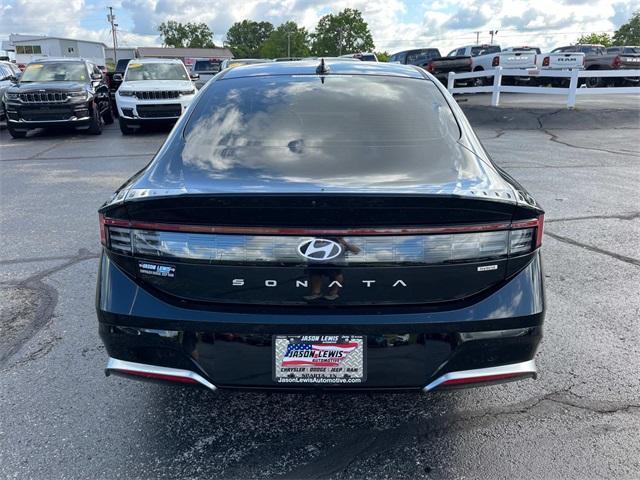 used 2025 Hyundai Sonata Hybrid car