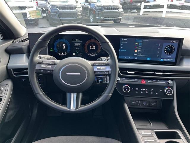 used 2025 Hyundai Sonata Hybrid car