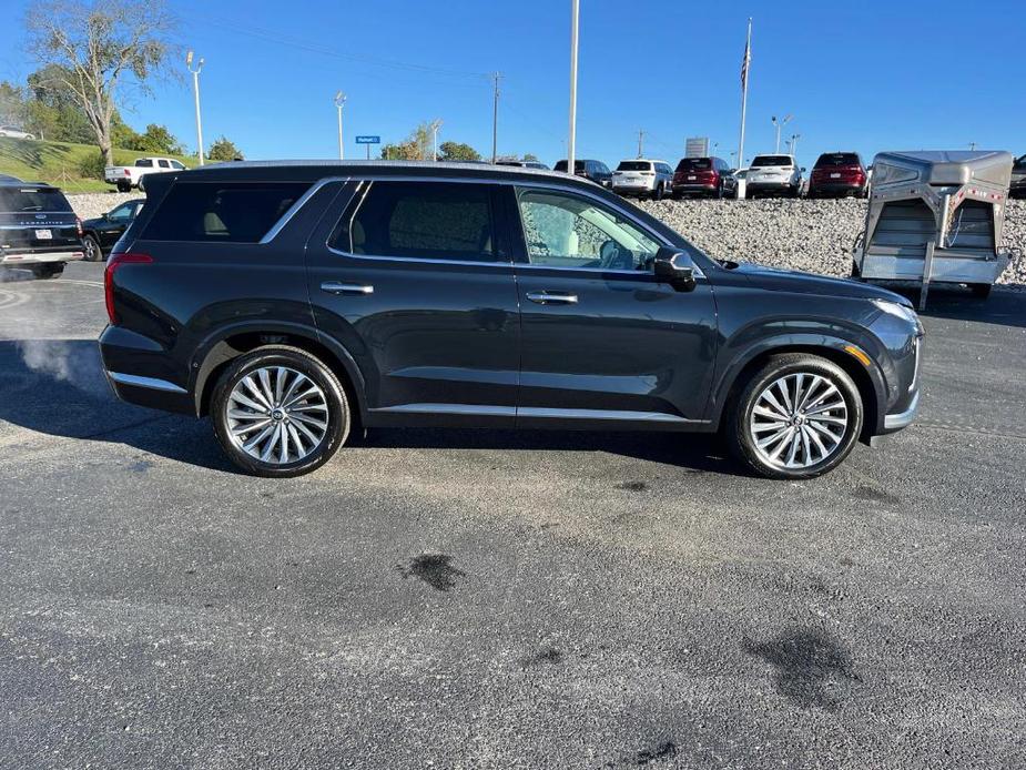 used 2024 Hyundai Palisade car, priced at $45,657