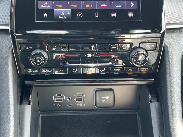 used 2024 Jeep Grand Cherokee car, priced at $40,170