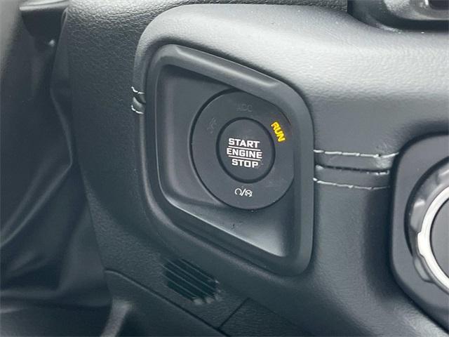 new 2025 Jeep Gladiator car, priced at $51,300