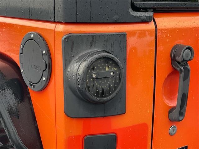 used 2015 Jeep Wrangler Unlimited car, priced at $22,576