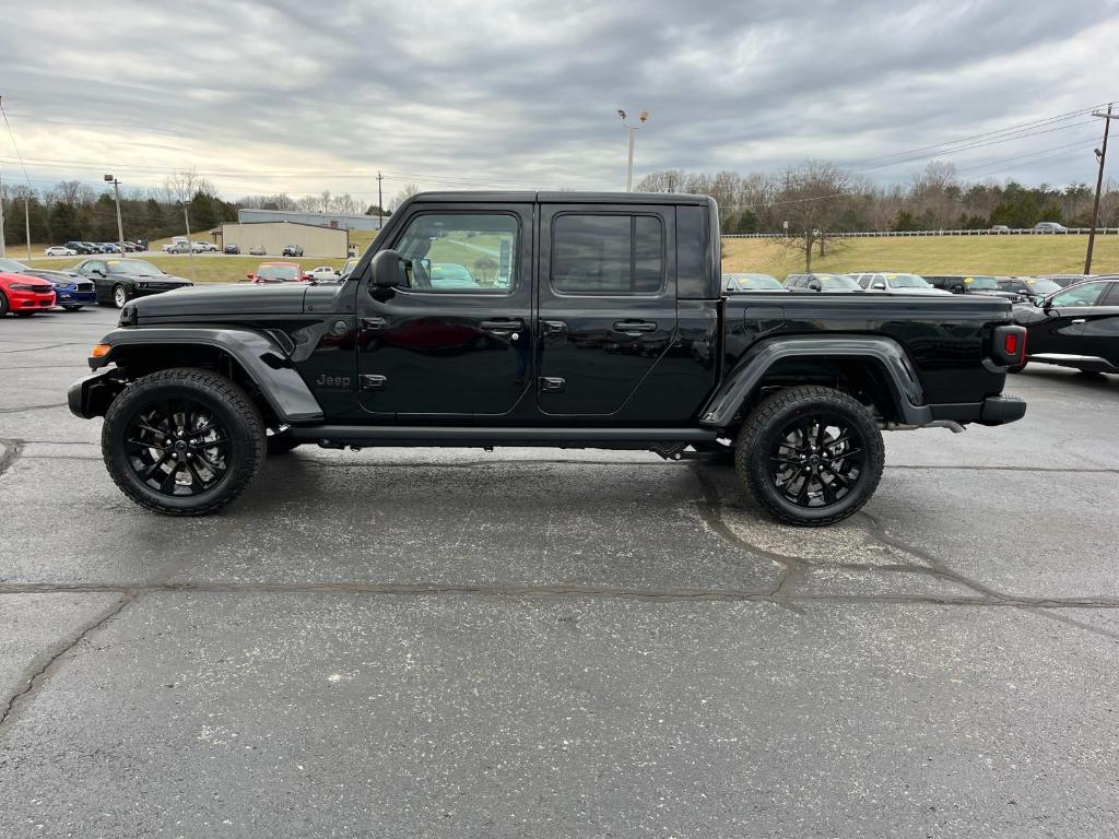 new 2025 Jeep Gladiator car