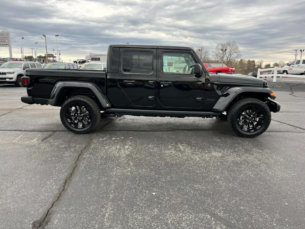 new 2025 Jeep Gladiator car