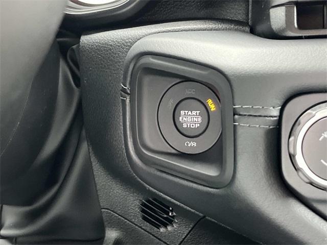 new 2025 Jeep Gladiator car, priced at $48,720