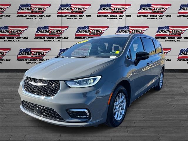 new 2025 Chrysler Pacifica car, priced at $37,765