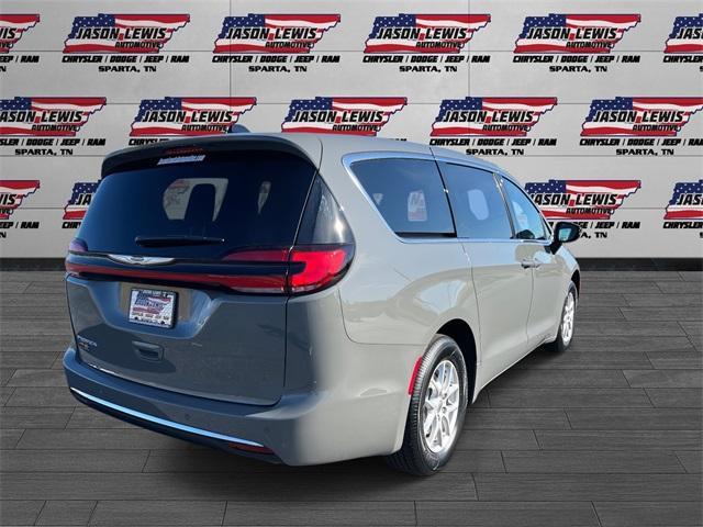 new 2025 Chrysler Pacifica car, priced at $37,765