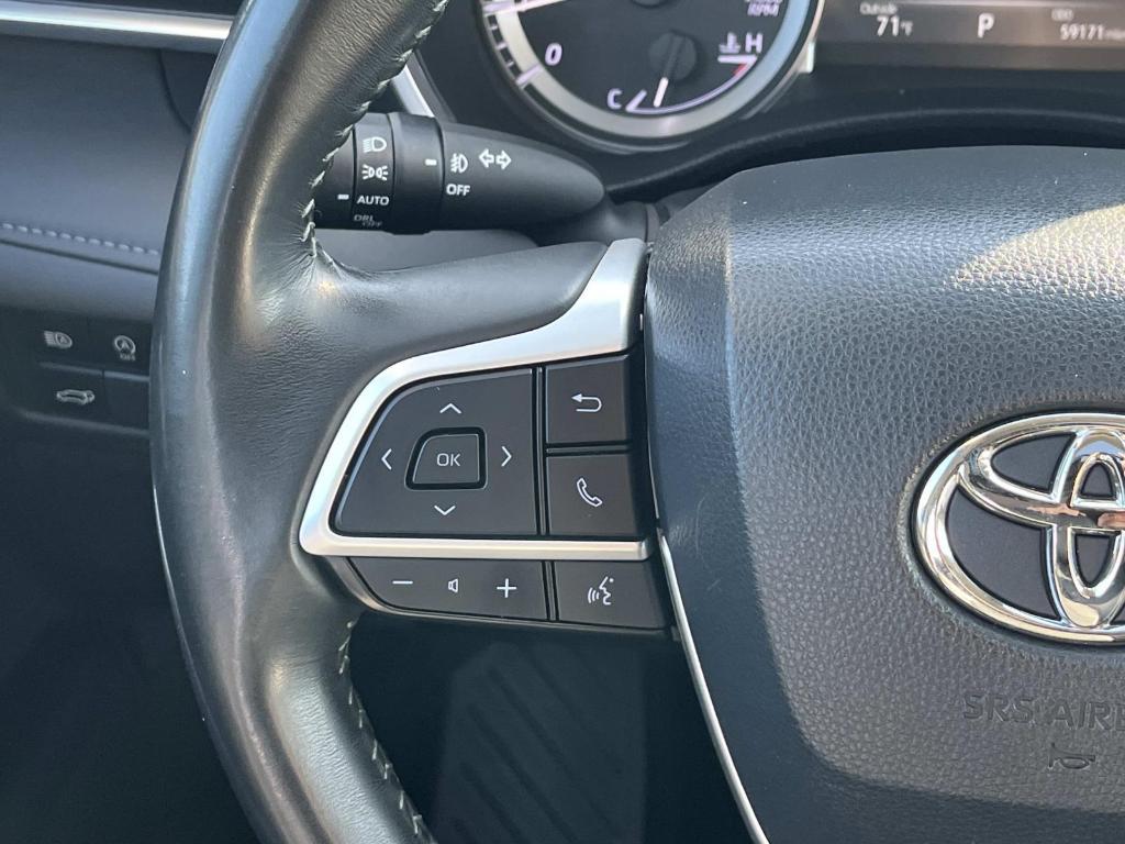 used 2023 Toyota Highlander car, priced at $37,606