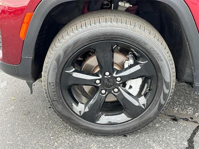 used 2023 Jeep Grand Cherokee car, priced at $28,009