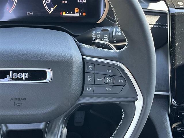 new 2025 Jeep Grand Cherokee car, priced at $43,870