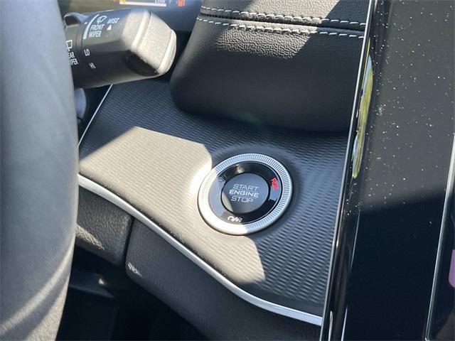 new 2025 Jeep Grand Cherokee car, priced at $43,870