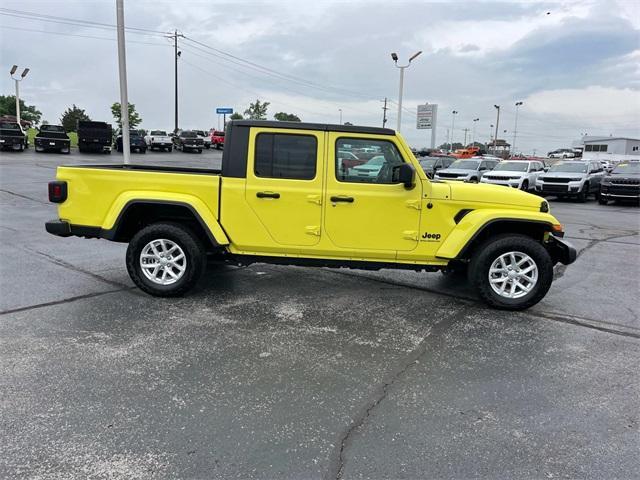 used 2023 Jeep Gladiator car, priced at $34,345