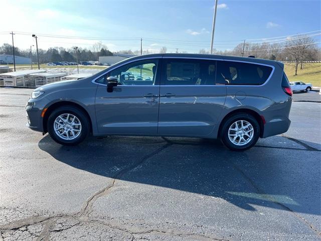 new 2025 Chrysler Pacifica car