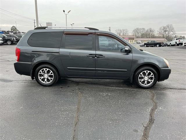 used 2014 Kia Sedona car, priced at $5,841