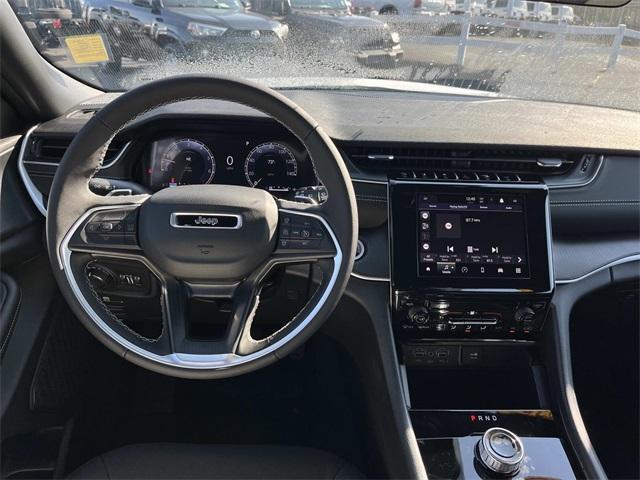 new 2025 Jeep Grand Cherokee L car, priced at $40,086