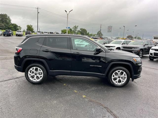 new 2025 Jeep Compass car, priced at $27,490