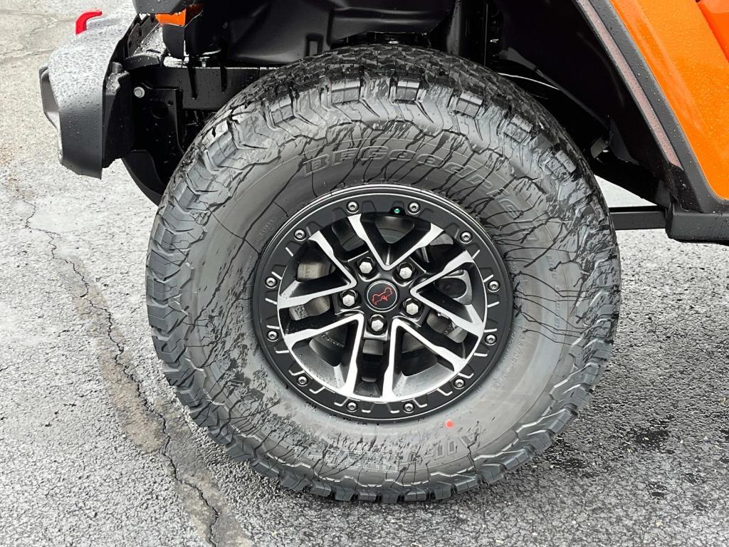 new 2025 Jeep Wrangler car, priced at $69,718