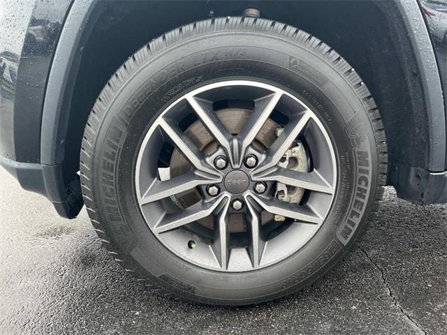 used 2021 Jeep Grand Cherokee car, priced at $27,514