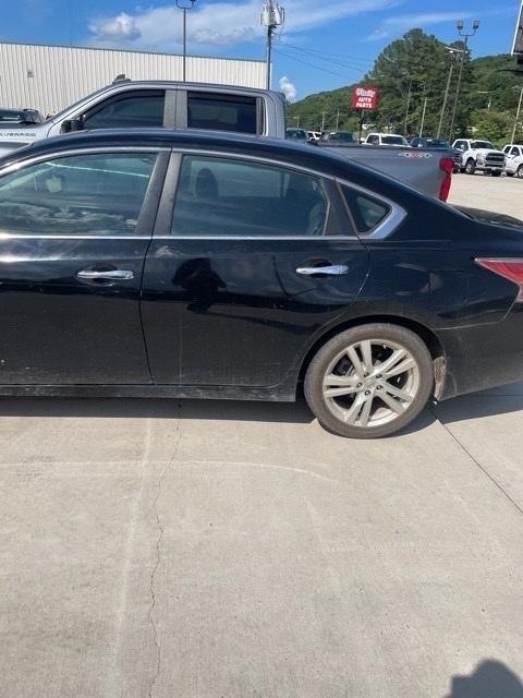 used 2015 Nissan Altima car, priced at $7,630