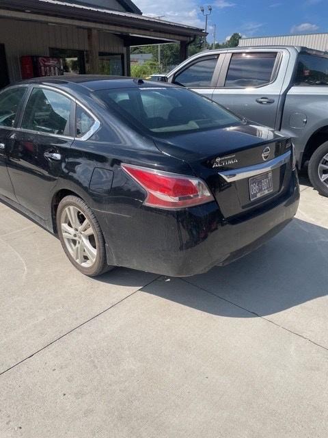 used 2015 Nissan Altima car, priced at $7,630