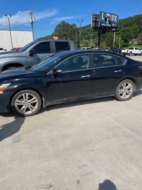 used 2015 Nissan Altima car, priced at $7,630
