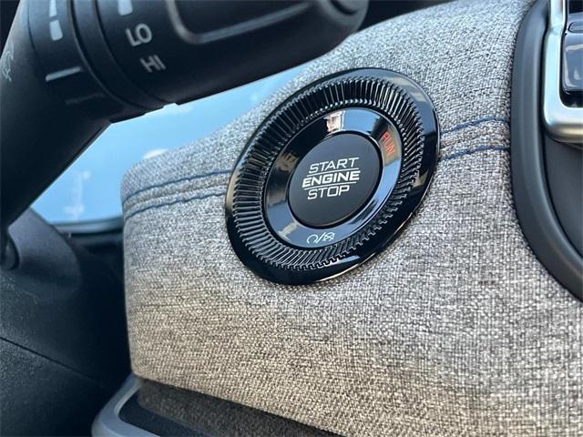 new 2025 Jeep Compass car, priced at $28,090