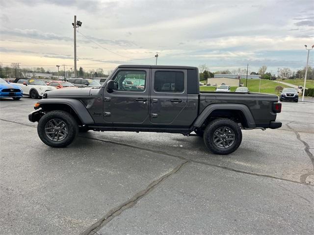 new 2025 Jeep Gladiator car, priced at $43,800
