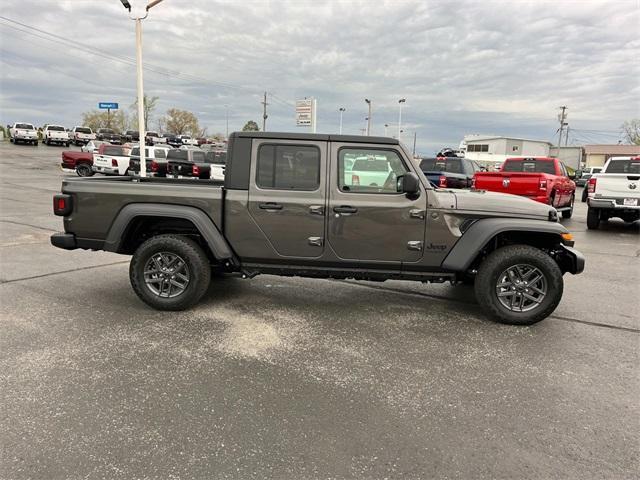 new 2025 Jeep Gladiator car, priced at $43,800