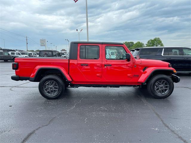 new 2024 Jeep Gladiator car, priced at $43,539