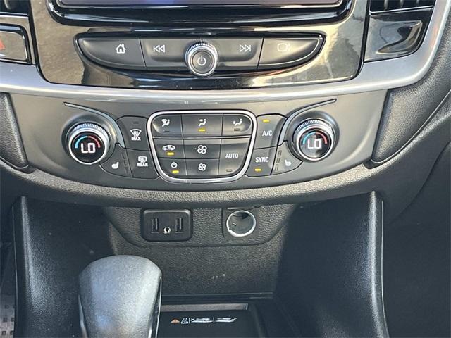 used 2022 Chevrolet Traverse car, priced at $23,699