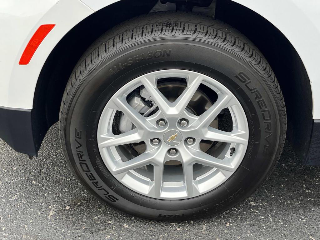 used 2024 Chevrolet Equinox car, priced at $24,256
