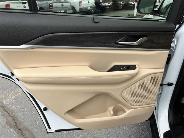 new 2025 Jeep Grand Cherokee L car, priced at $49,860