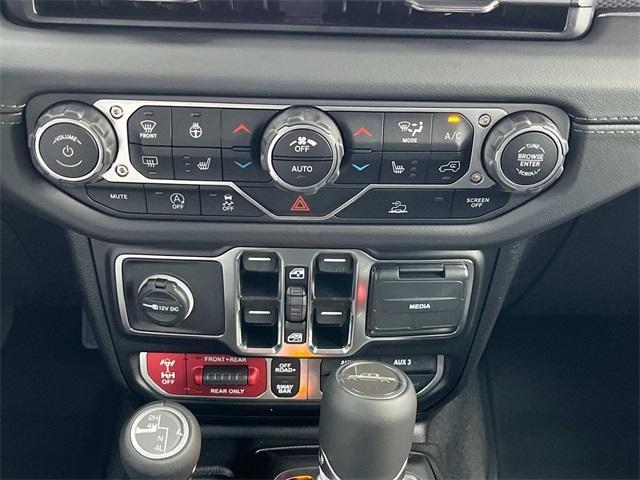 new 2025 Jeep Gladiator car, priced at $51,695