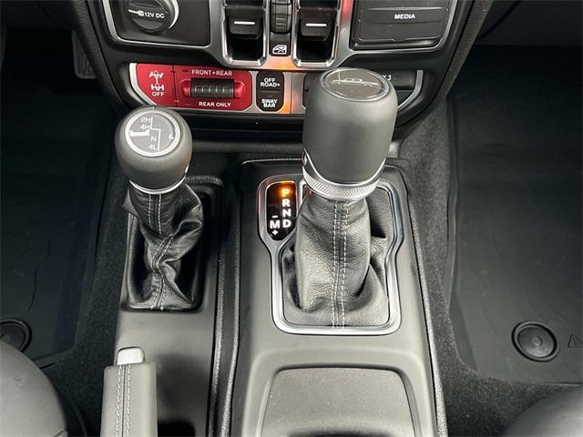 new 2025 Jeep Gladiator car, priced at $51,695
