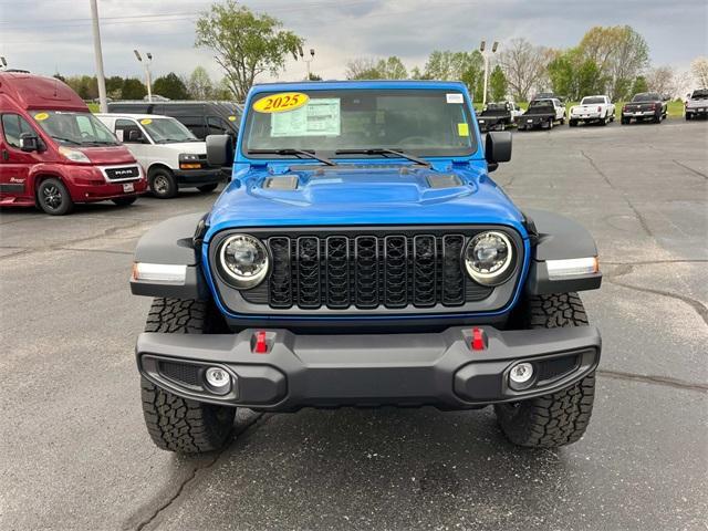 new 2025 Jeep Gladiator car, priced at $51,695